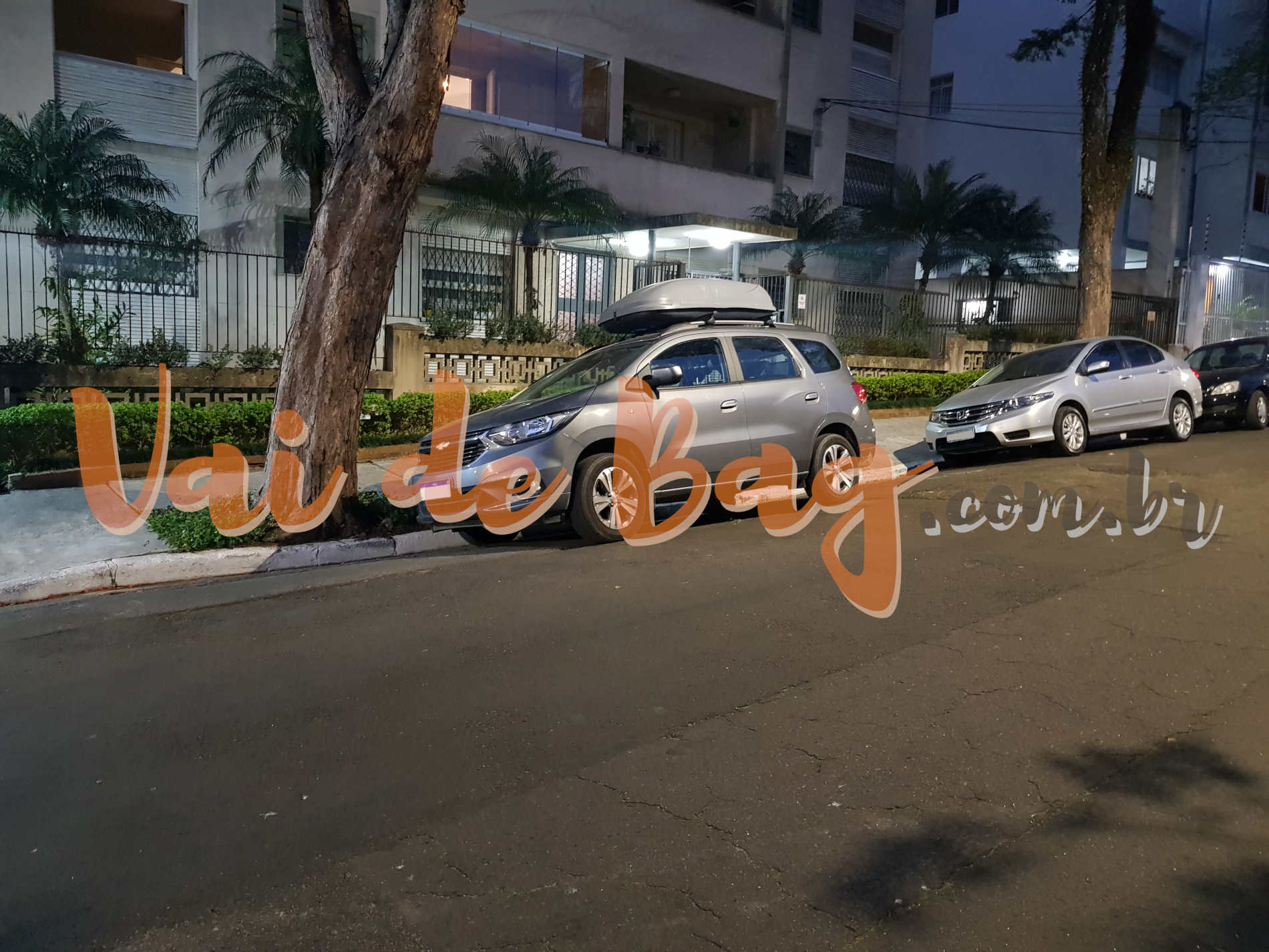 Aluguel de Bagageiro de teto Movida